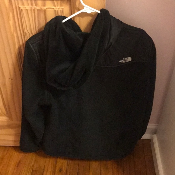 Women’s black north face - Picture 2 of 3